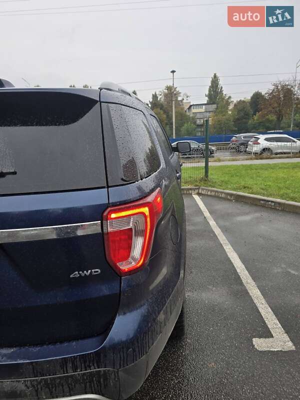 Позашляховик / Кросовер Ford Explorer 2016 в Києві