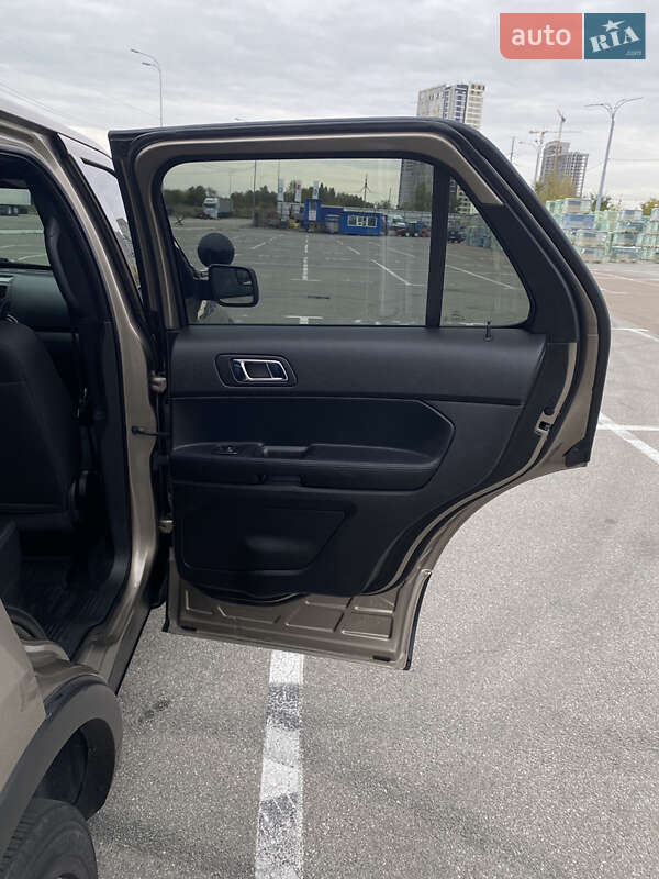 Позашляховик / Кросовер Ford Explorer 2017 в Києві фото 30 Позашляховик / Кросовер Ford Explorer 2017 в Києві