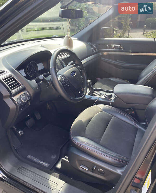 Внедорожник / Кроссовер Ford Explorer 2018 в Львове