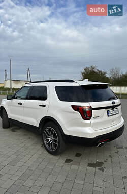 Внедорожник / Кроссовер Ford Explorer 2016 в 