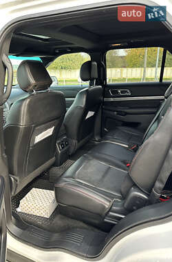 Внедорожник / Кроссовер Ford Explorer 2016 в 