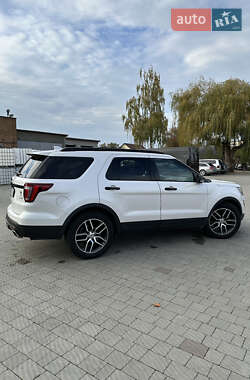 Внедорожник / Кроссовер Ford Explorer 2016 в 