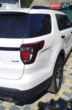 Позашляховик / Кросовер Ford Explorer 2016 в Диканьці
