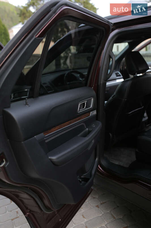 Внедорожник / Кроссовер Ford Explorer 2018 в Кременце