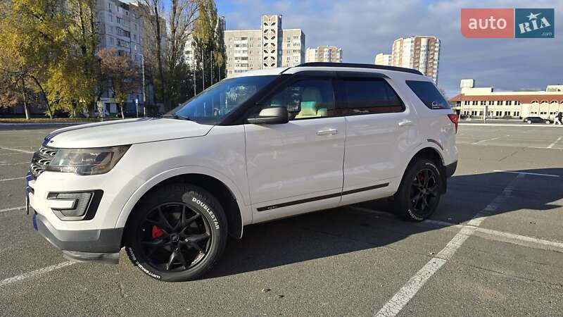 Позашляховик / Кросовер Ford Explorer 2016 в Броварах