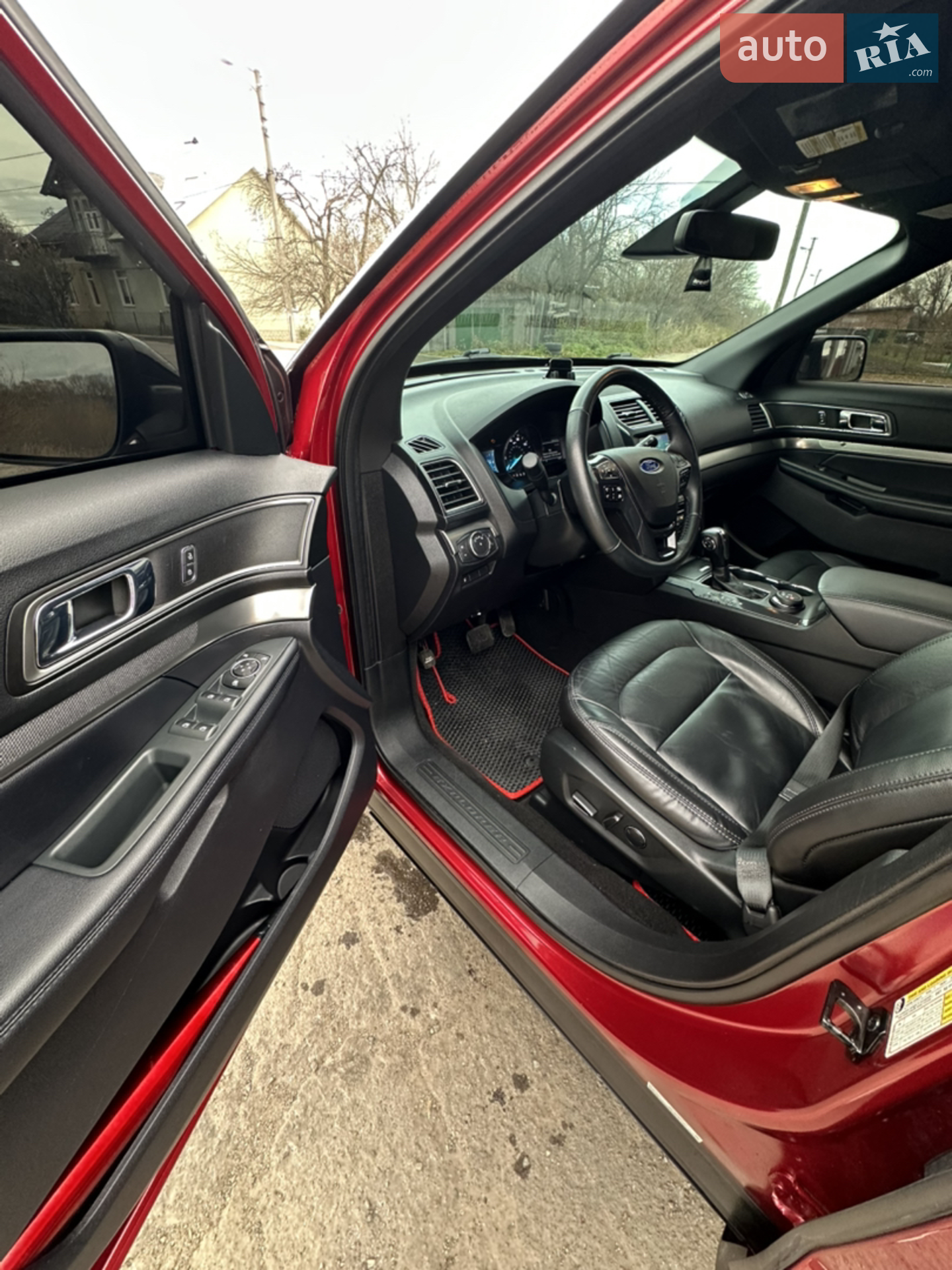 2018 Ford Explorer - мініатюра 17
