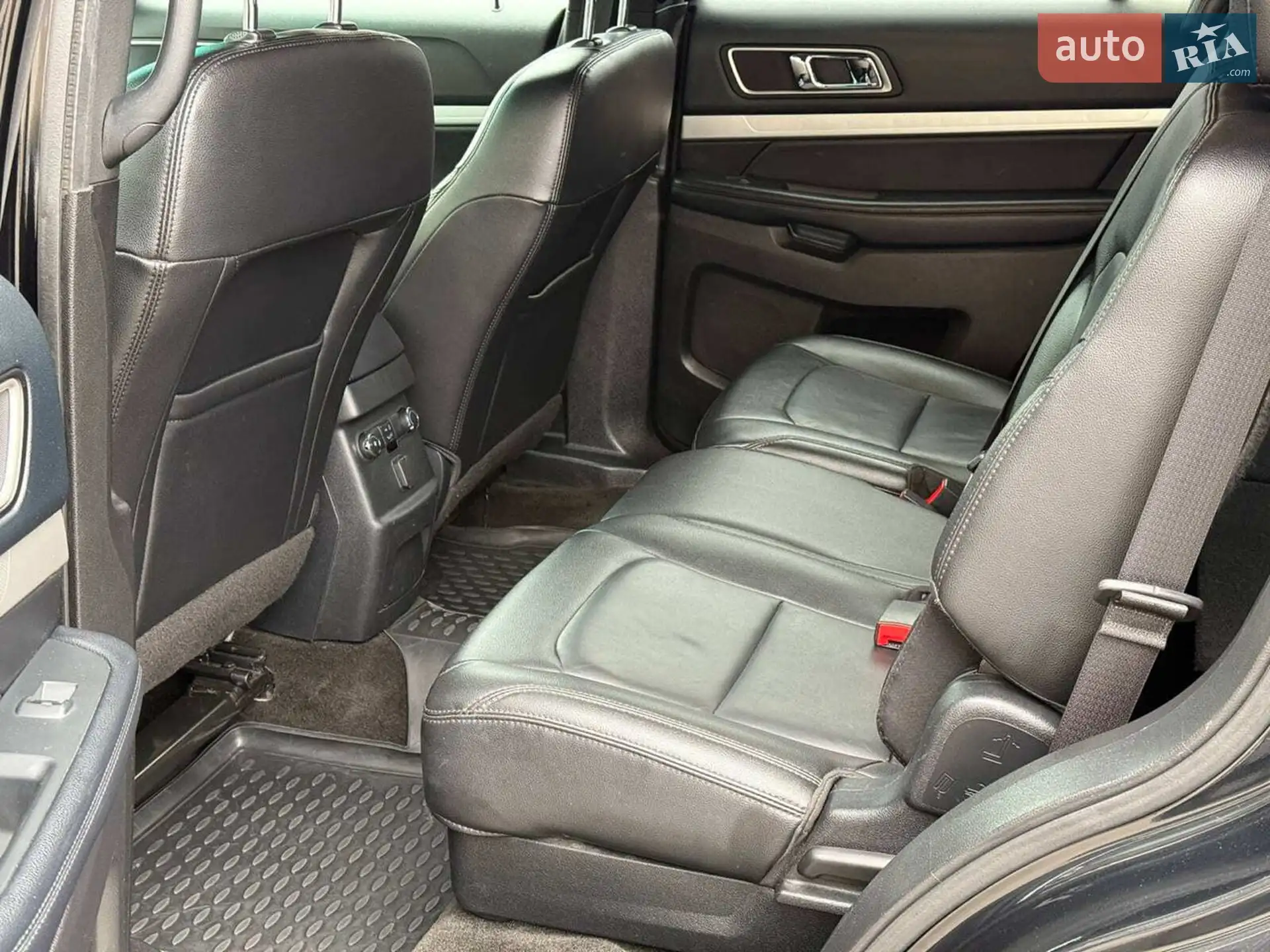 2016 Ford Explorer - мініатюра 14