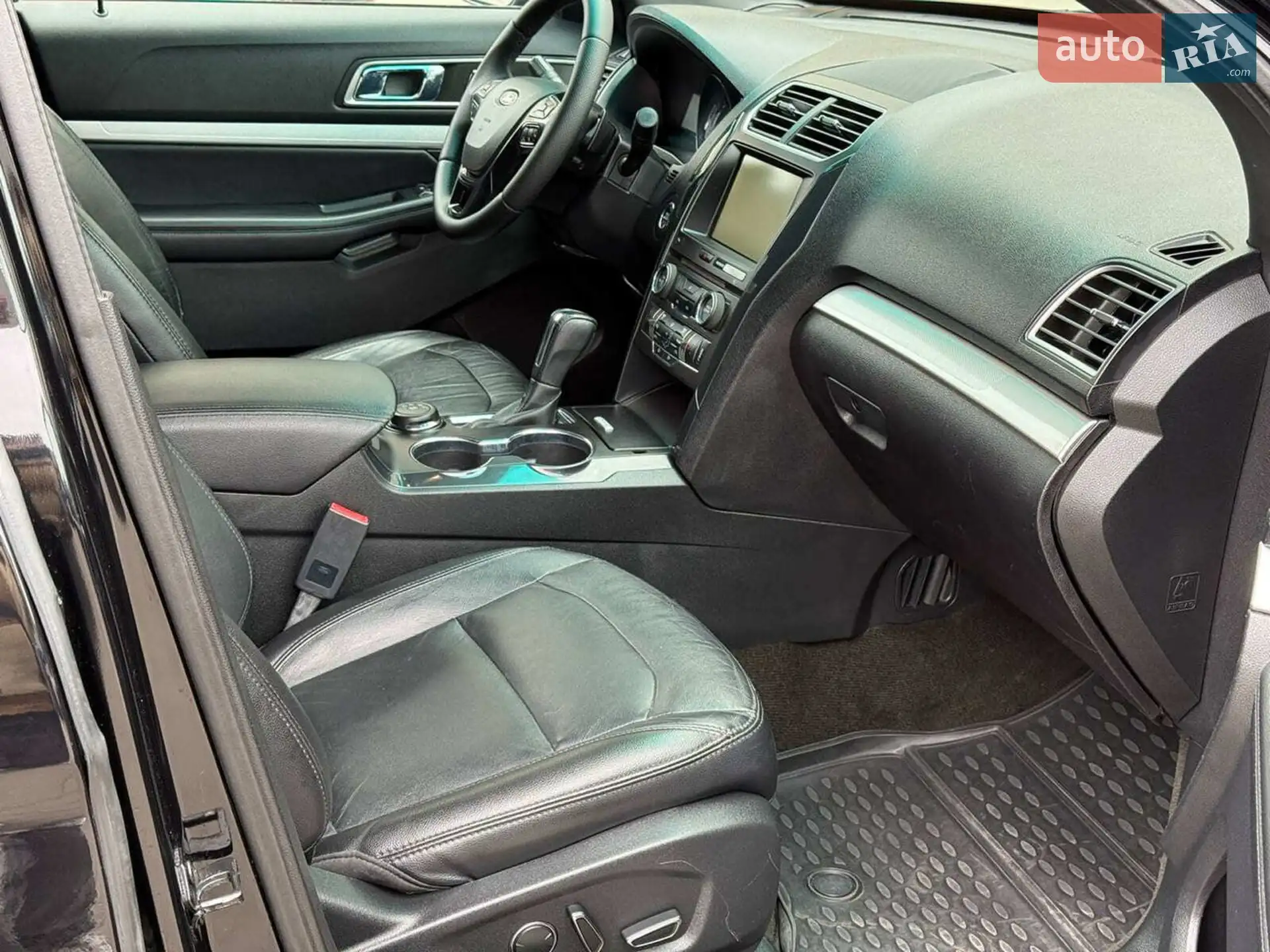 2016 Ford Explorer - мініатюра 18