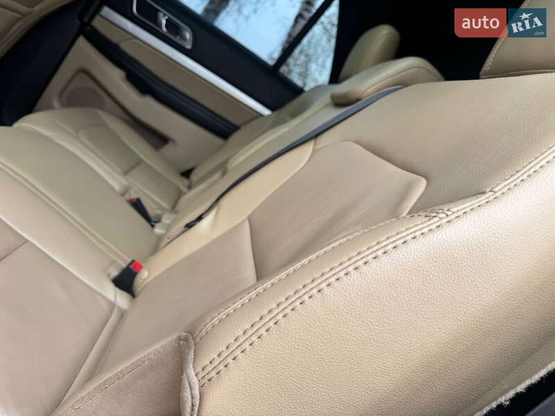 Внедорожник / Кроссовер Ford Explorer 2017 в Ахтырке