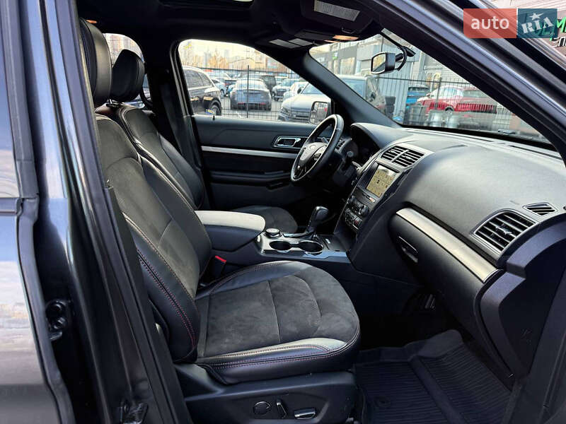 Внедорожник / Кроссовер Ford Explorer 2017 в Киеве фото 30 Внедорожник / Кроссовер Ford Explorer 2017 в Киеве