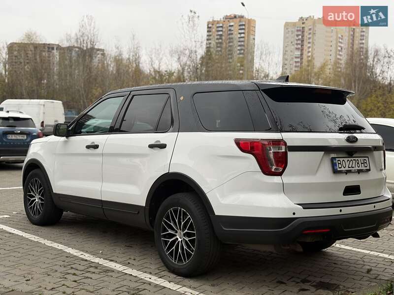 Позашляховик / Кросовер Ford Explorer 2016 в Києві фото 14 Позашляховик / Кросовер Ford Explorer 2016 в Києві