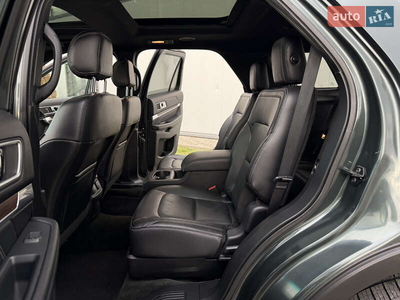 Внедорожник / Кроссовер Ford Explorer 2016 в Ивано-Франковске