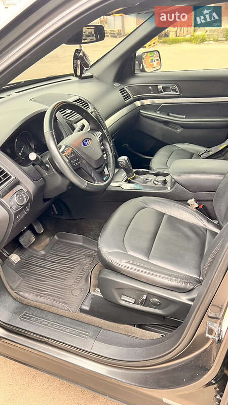 Внедорожник / Кроссовер Ford Explorer 2018 в Чернигове