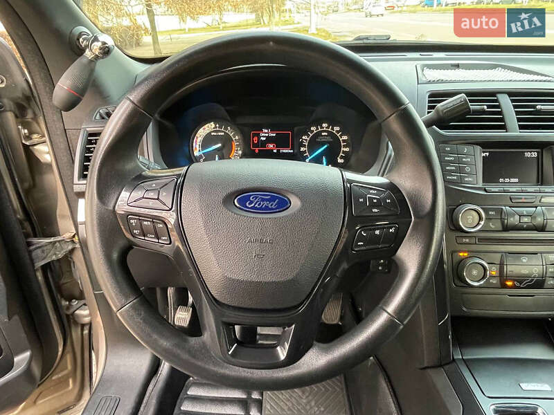 Позашляховик / Кросовер Ford Explorer 2017 в Києві