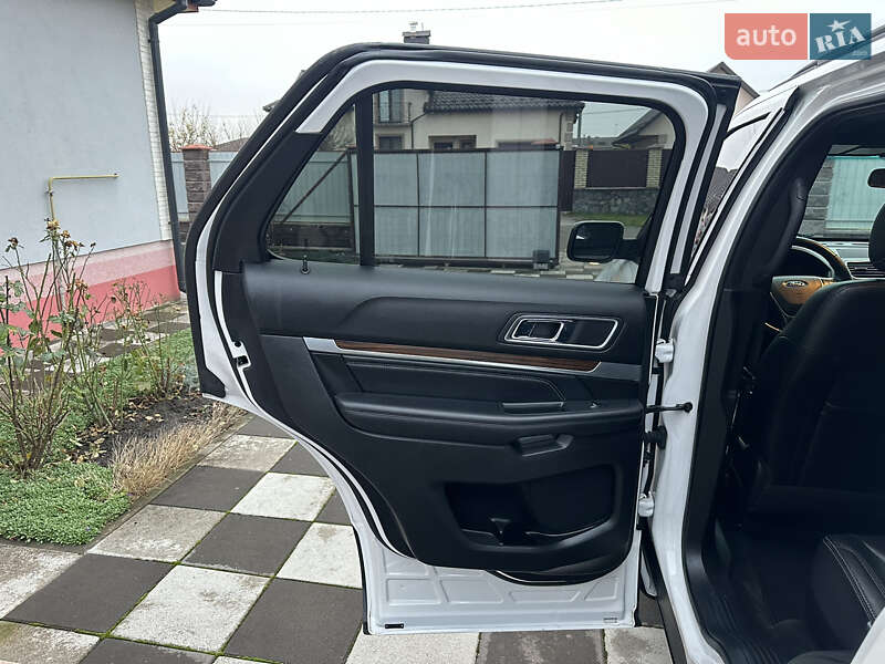 Внедорожник / Кроссовер Ford Explorer 2016 в Летичеве фото 31 Внедорожник / Кроссовер Ford Explorer 2016 в Летичеве