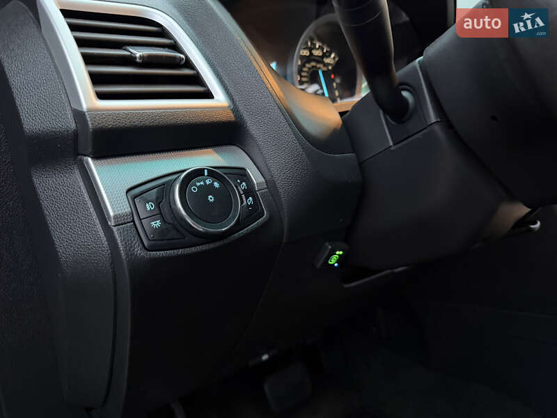 Внедорожник / Кроссовер Ford Explorer 2014 в Ивано-Франковске