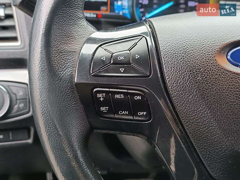 Позашляховик / Кросовер Ford Explorer 2018 в Львові