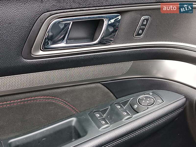 Позашляховик / Кросовер Ford Explorer 2018 в Львові