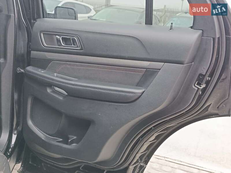 Позашляховик / Кросовер Ford Explorer 2018 в Львові