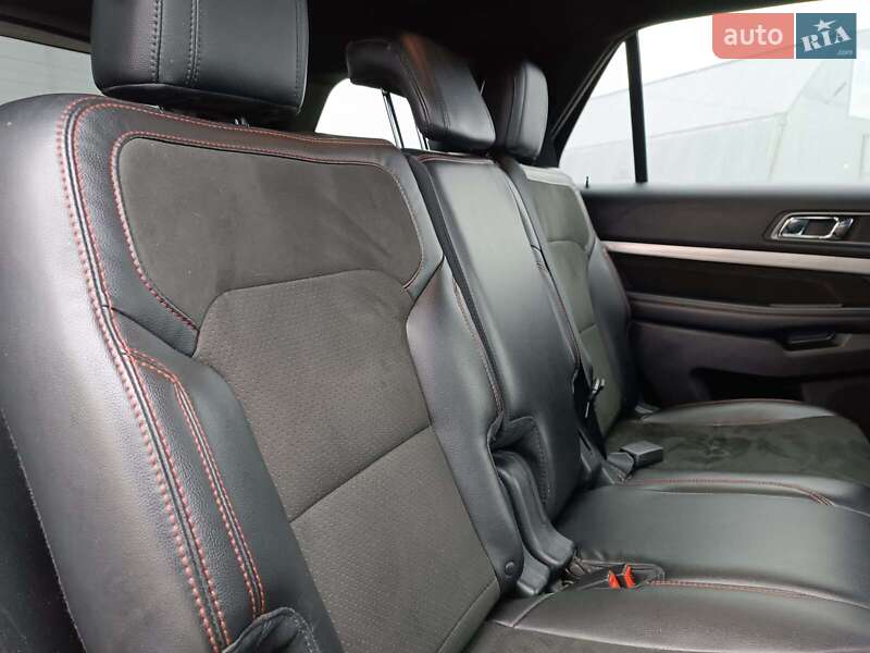 Позашляховик / Кросовер Ford Explorer 2018 в Львові