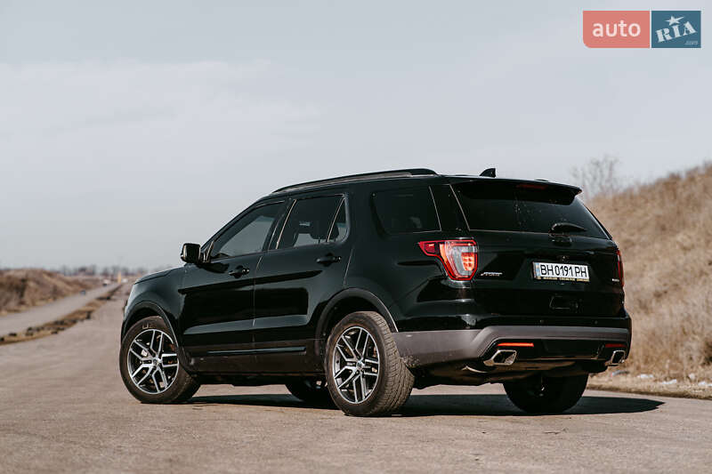 Внедорожник / Кроссовер Ford Explorer 2016 в Одессе
