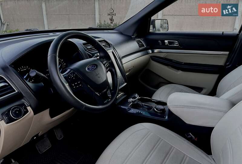 Позашляховик / Кросовер Ford Explorer 2016 в Броварах