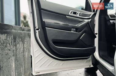 Внедорожник / Кроссовер Ford Explorer 2013 в Тернополе
