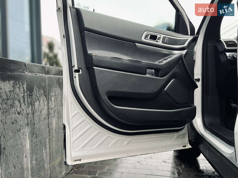 Внедорожник / Кроссовер Ford Explorer 2013 в Тернополе