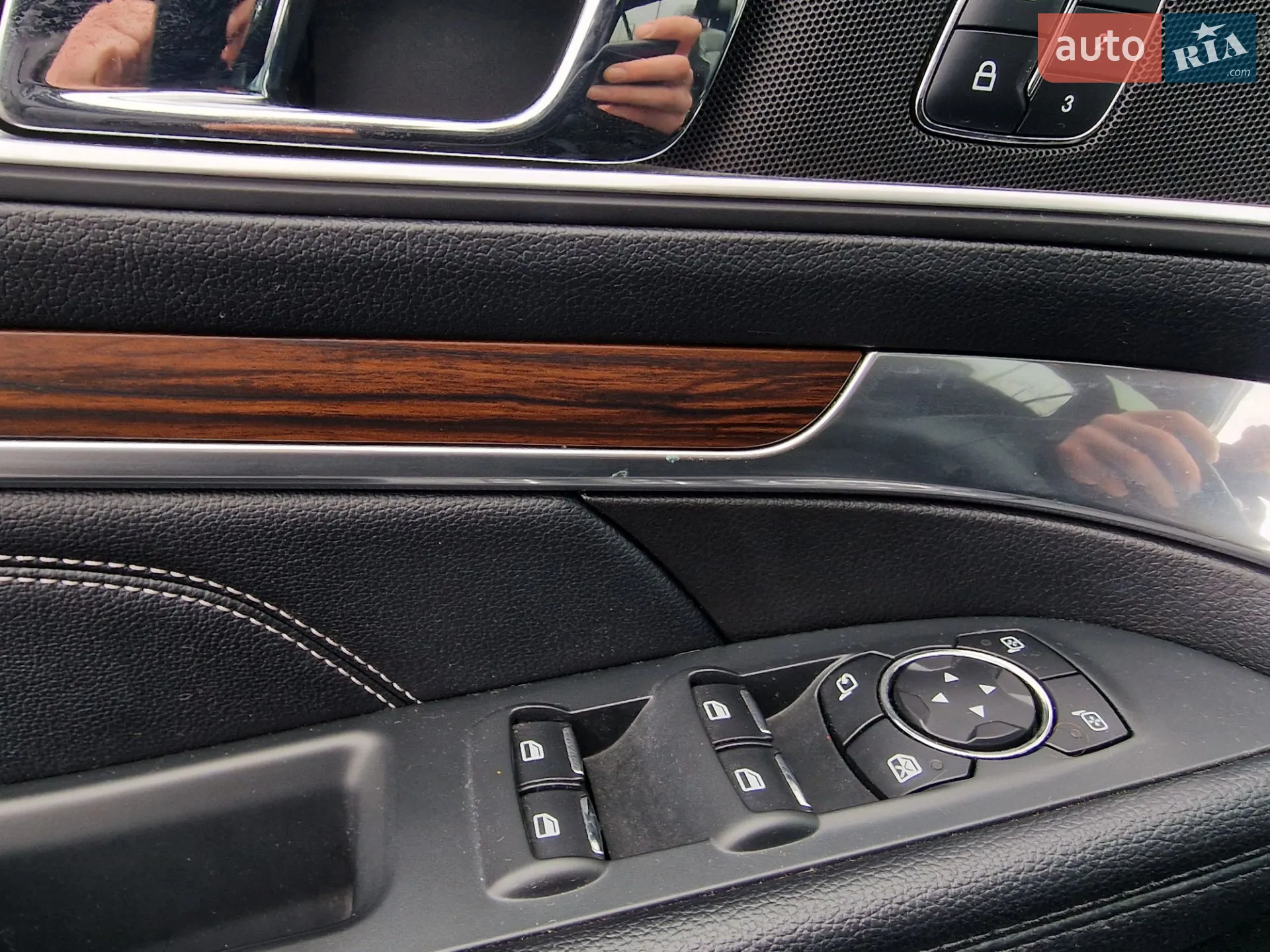 2016 Ford Explorer - мініатюра 26