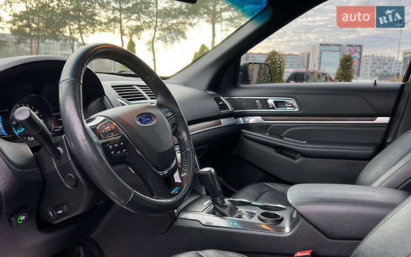 Внедорожник / Кроссовер Ford Explorer 2017 в Львове