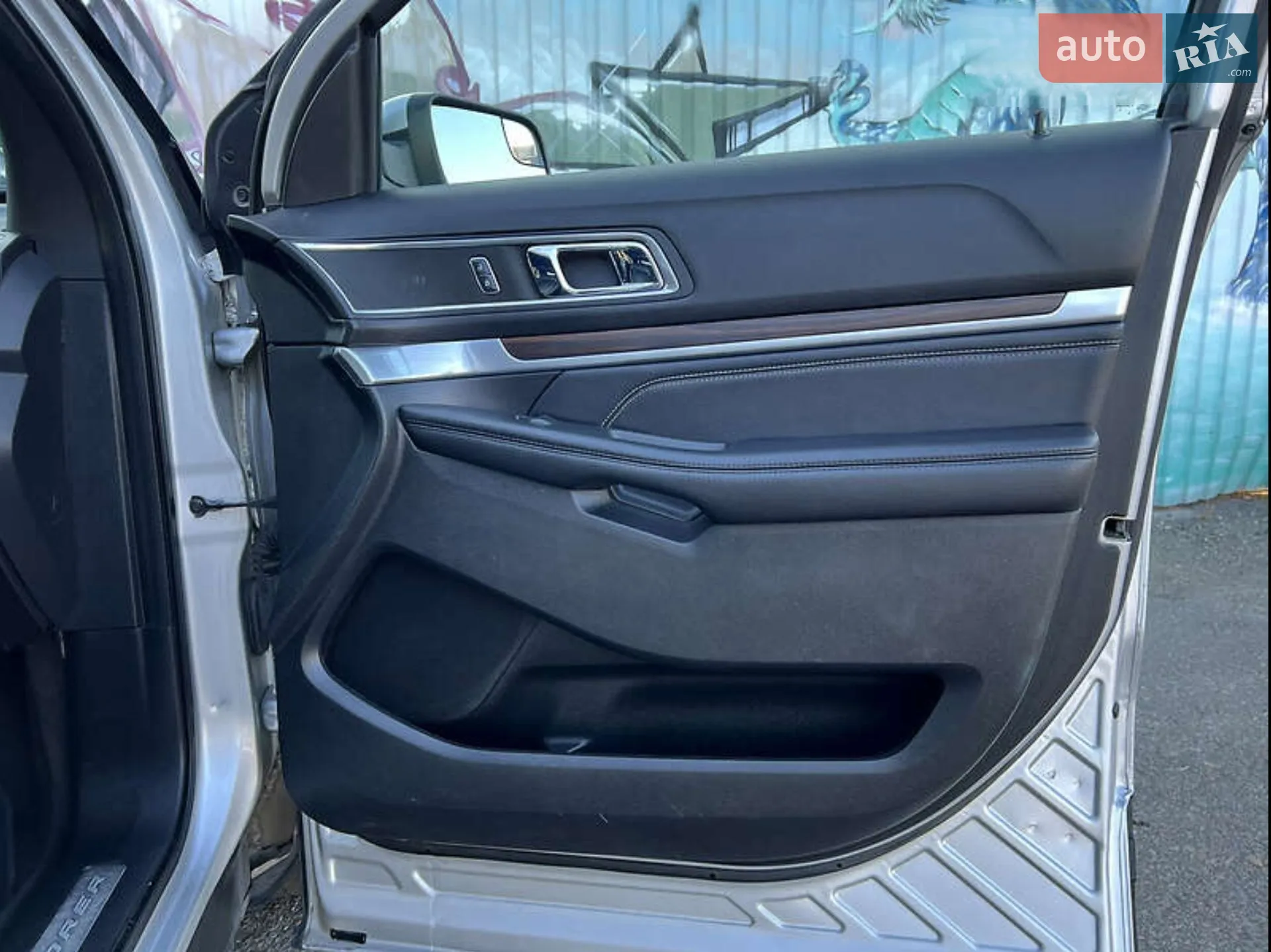 2016 Ford Explorer - мініатюра 32