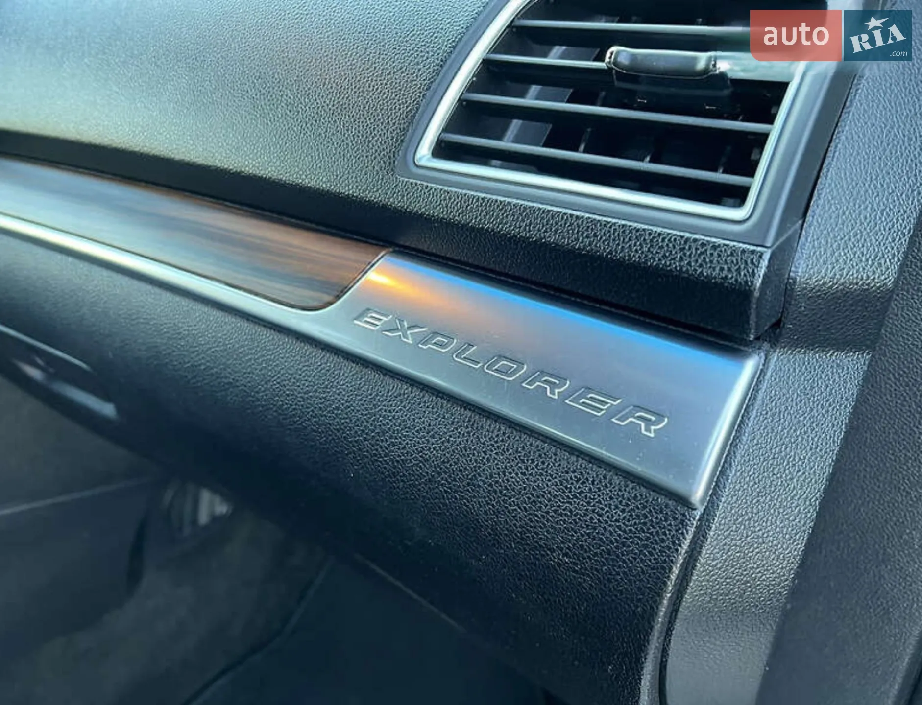 2016 Ford Explorer - мініатюра 41