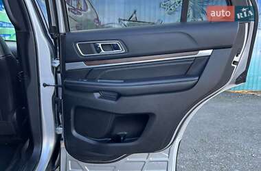 Позашляховик / Кросовер Ford Explorer 2016 в Ковелі