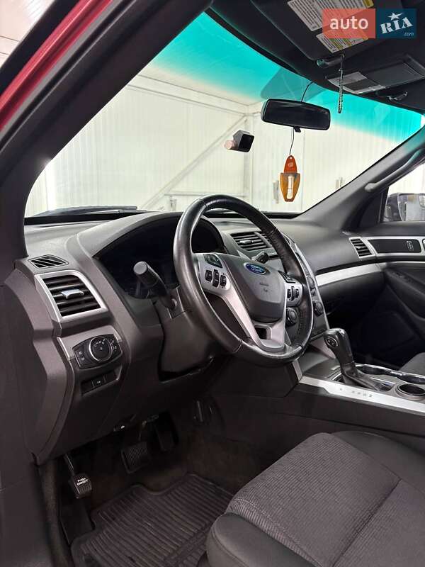 Позашляховик / Кросовер Ford Explorer 2014 в Ланівці