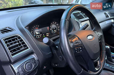 Внедорожник / Кроссовер Ford Explorer 2015 в Одессе