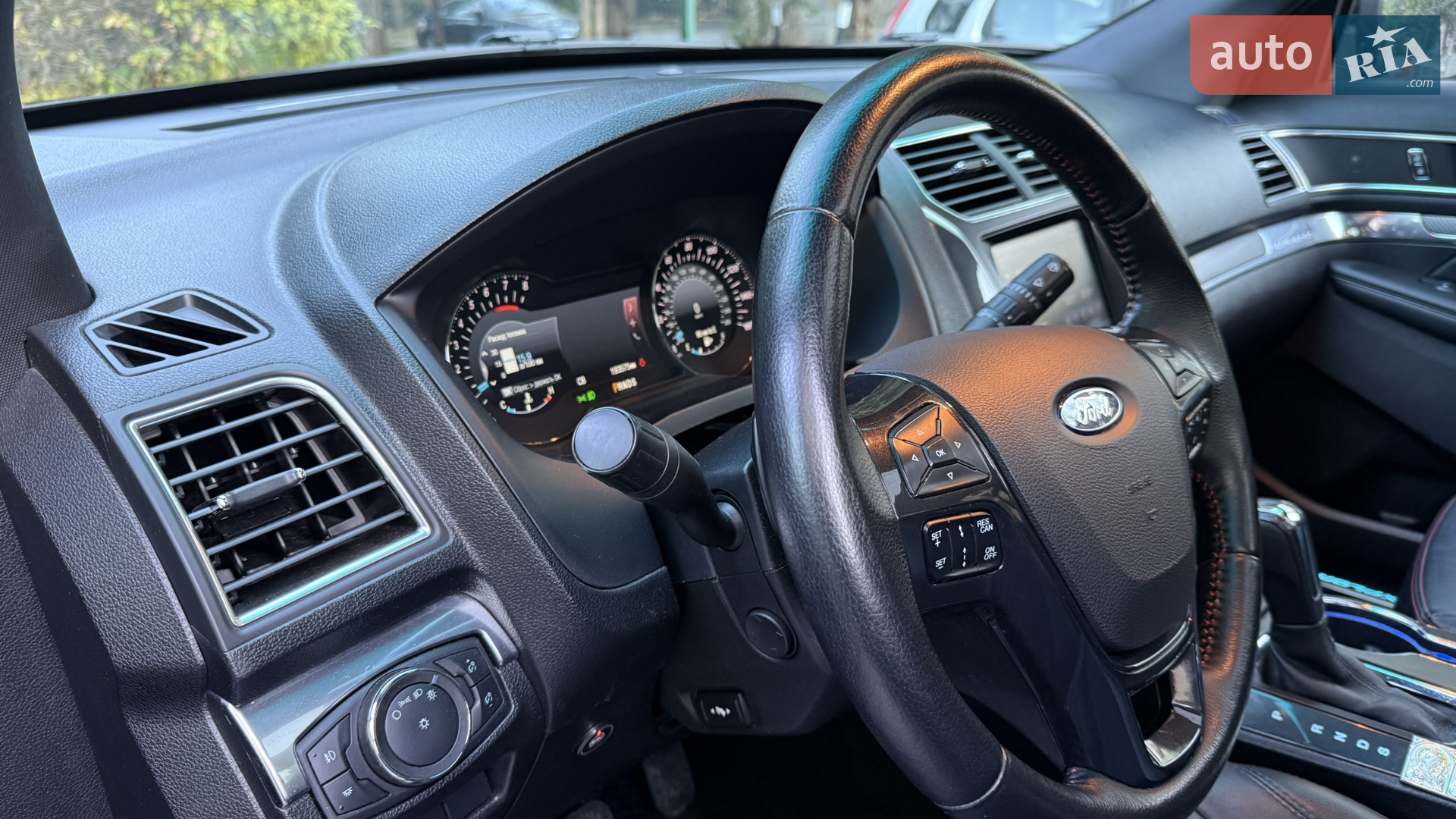 2015 Ford Explorer - мініатюра 18