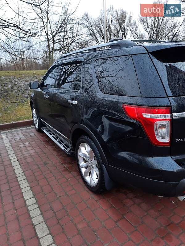 Внедорожник / Кроссовер Ford Explorer 2014 в Ивано-Франковске