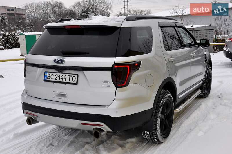 Внедорожник / Кроссовер Ford Explorer 2016 в Львове