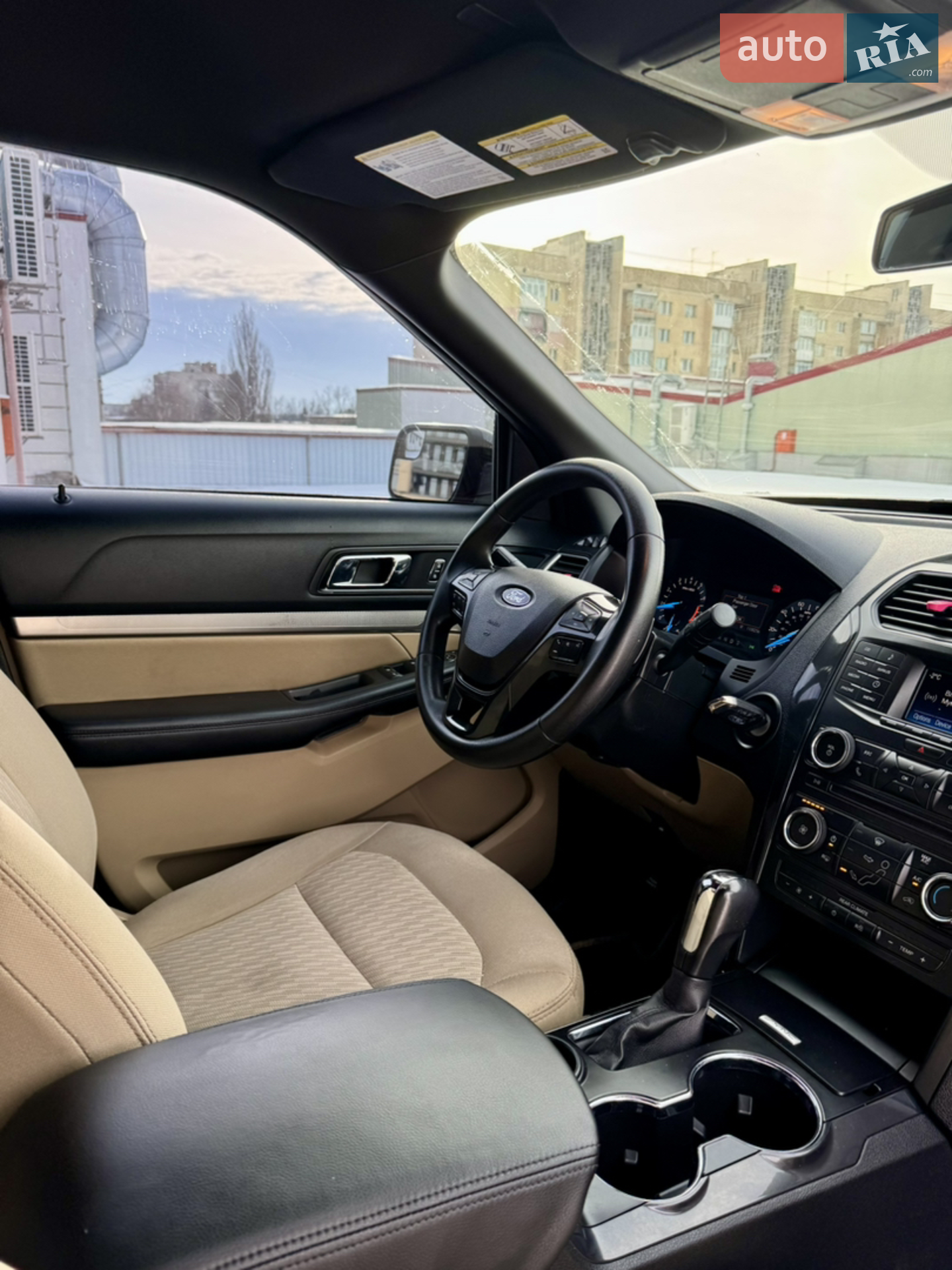 2017 Ford Explorer - мініатюра 24