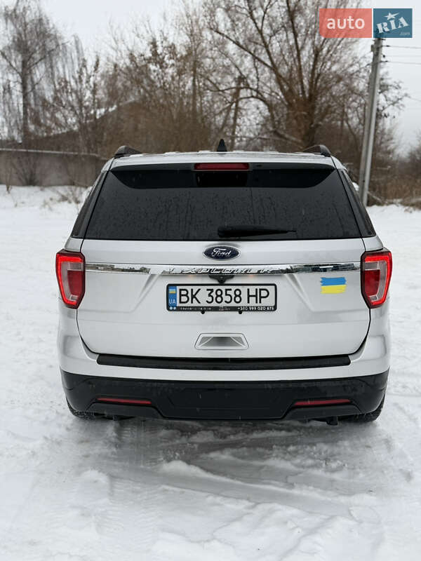 Позашляховик / Кросовер Ford Explorer 2018 в Макарові