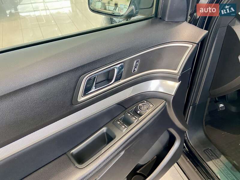 Внедорожник / Кроссовер Ford Explorer 2016 в Виннице