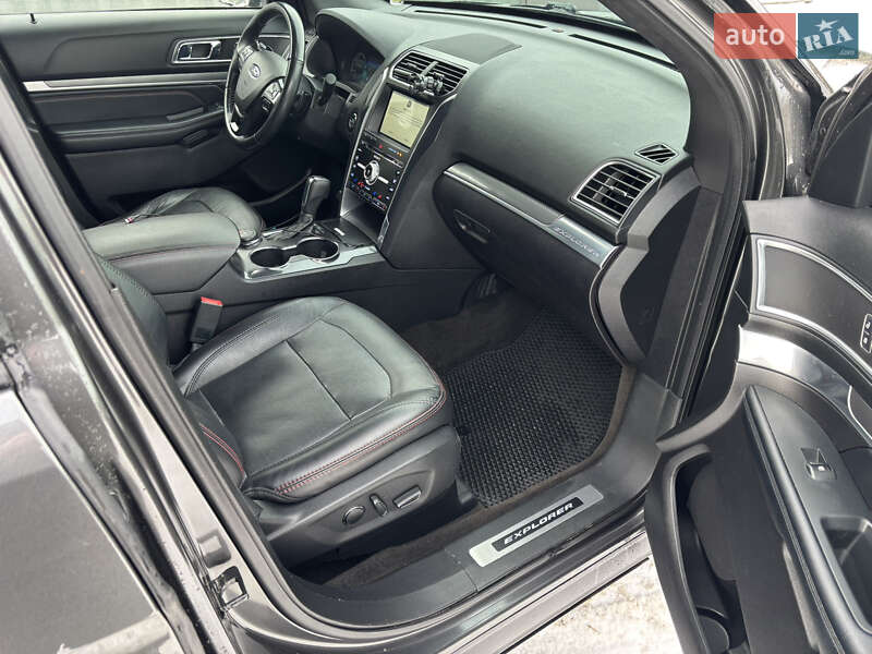 Внедорожник / Кроссовер Ford Explorer 2017 в Полтаве
