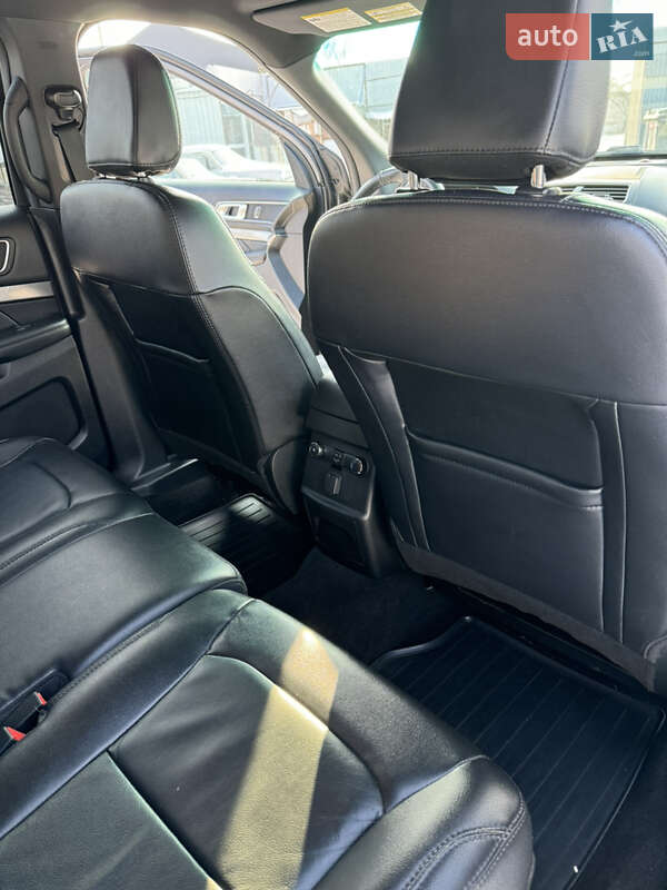Внедорожник / Кроссовер Ford Explorer 2018 в Новомосковске