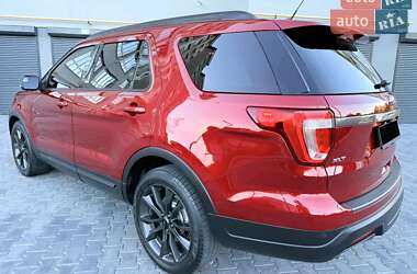 Позашляховик / Кросовер Ford Explorer 2018 в Шепетівці