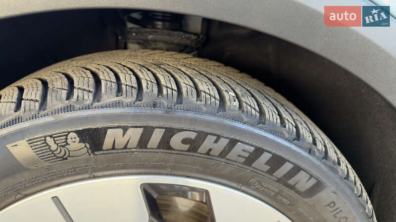 Позашляховик / Кросовер Ford Explorer 2024 в Луцьку