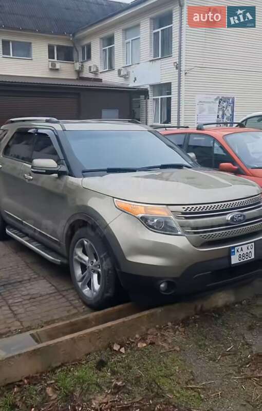 Внедорожник / Кроссовер Ford Explorer 2013 в Ладыжине