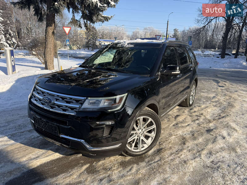 Позашляховик / Кросовер Ford Explorer 2017 в Рівному
