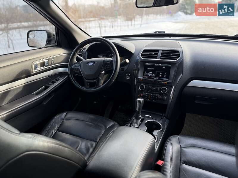 Внедорожник / Кроссовер Ford Explorer 2016 в Киеве фото 12 Внедорожник / Кроссовер Ford Explorer 2016 в Киеве