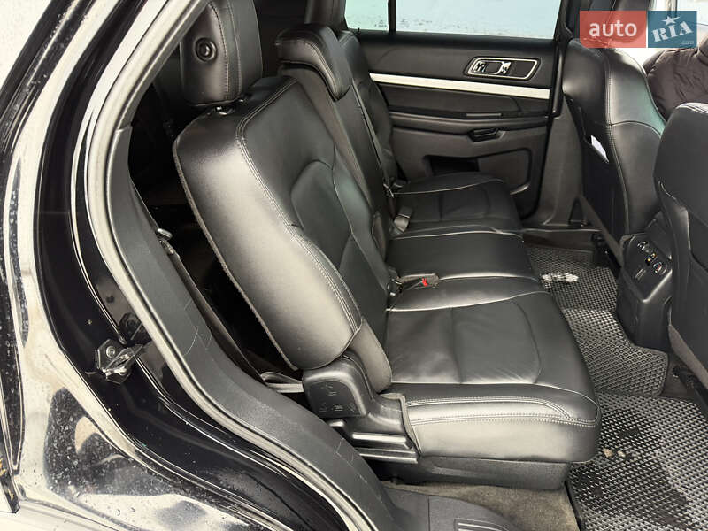 Позашляховик / Кросовер Ford Explorer 2015 в Вінниці