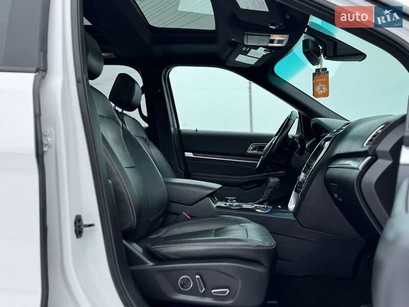Позашляховик / Кросовер Ford Explorer 2016 в Львові фото 34 Позашляховик / Кросовер Ford Explorer 2016 в Львові